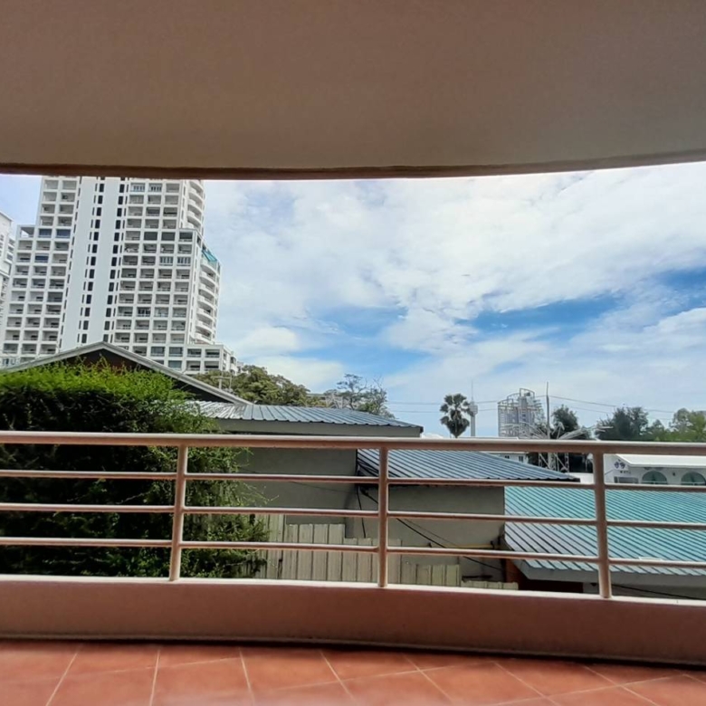 For Sale: Condo Executive Residence 4 @ Pratumnak hill