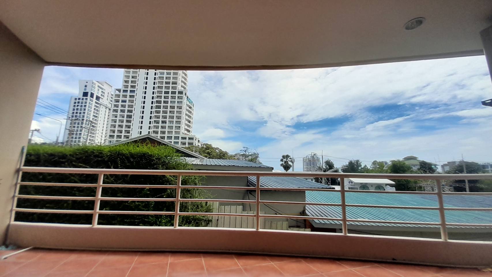 For Sale: Condo Executive Residence 4 @ Pratumnak hill