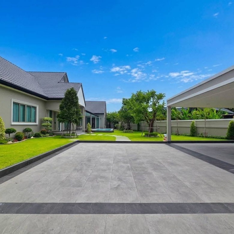 For Sale : (Pre-sale): Luxury Pool Villa @ Soi Chaipornvithi 22, Pornpraphanimit 19
