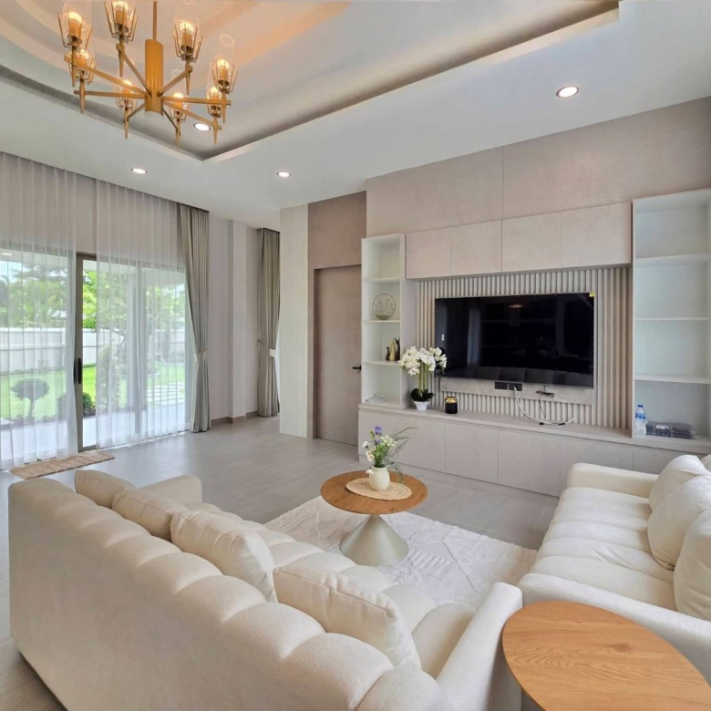 For Sale : (Pre-sale): Luxury Pool Villa @ Soi Chaipornvithi 22, Pornpraphanimit 19