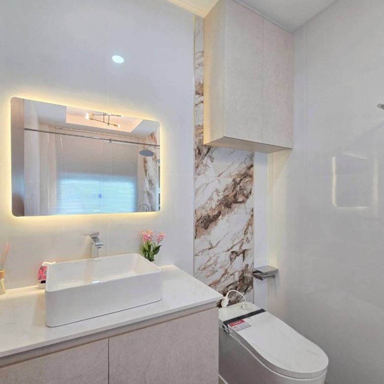 For Sale : (Pre-sale): Luxury Pool Villa @ Soi Chaipornvithi 22, Pornpraphanimit 19