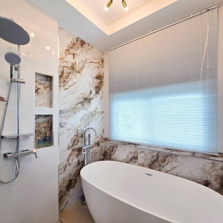 For Sale : (Pre-sale): Luxury Pool Villa @ Soi Chaipornvithi 22, Pornpraphanimit 19
