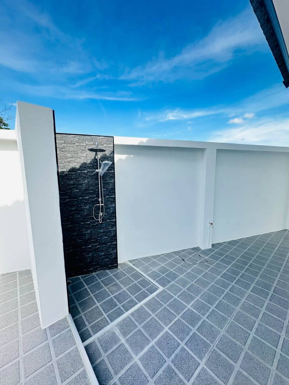 For Sale :Brand new corner pool villa @ Thung Klom-Tal Man
