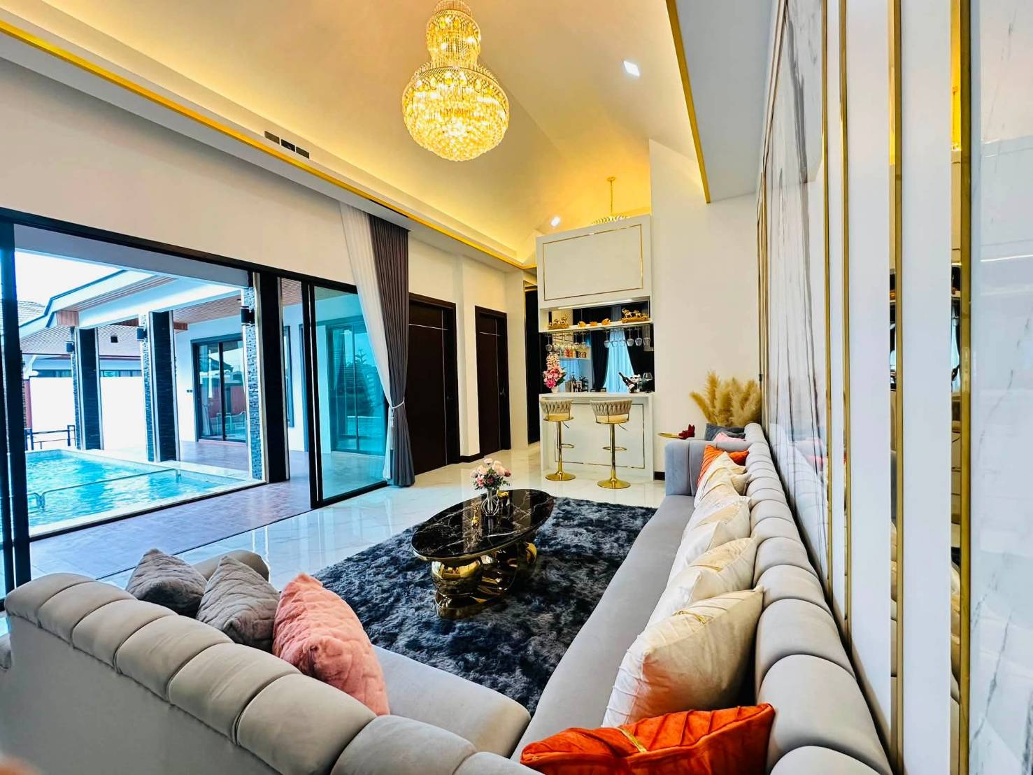 For Sale : Luxury Modern Pool Villa near Mabprachan Reservoir @ Pong – Pattaya