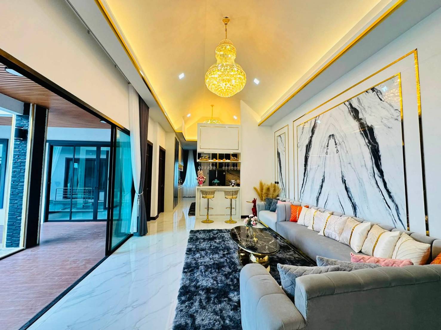 For Sale : Luxury Modern Pool Villa near Mabprachan Reservoir @ Pong – Pattaya