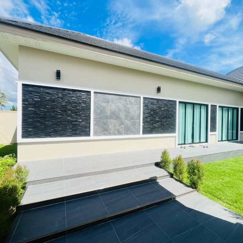 For Sale : Newly built detached house on a spacious plot @Pong – Mabprachan
