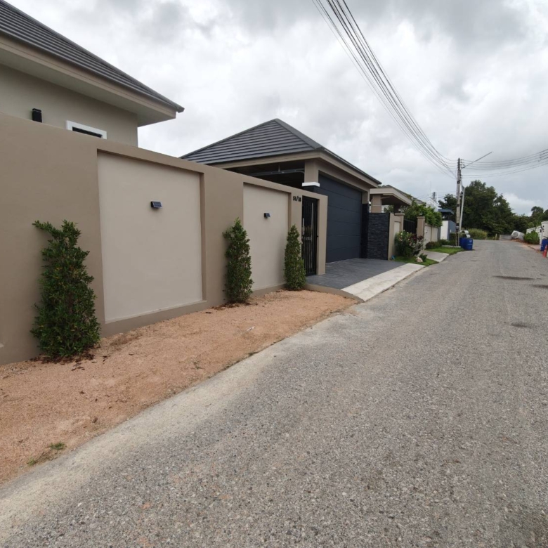 For Sale : Newly built detached house on a spacious plot @Pong – Mabprachan