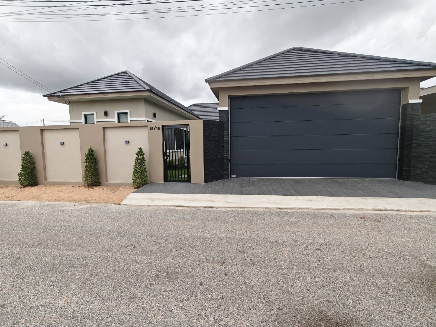 For Sale : Newly built detached house on a spacious plot @Pong – Mabprachan