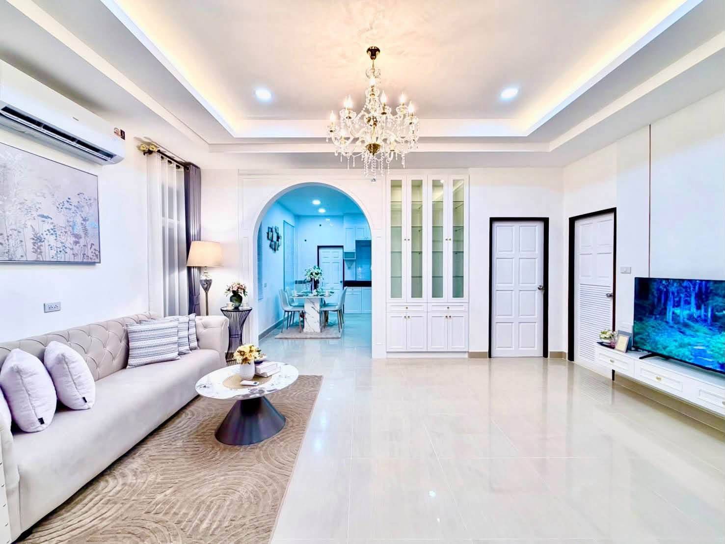 На продажу: одноэтажный отдельно стоящий дом в поселке Chokchai Home Garden 4