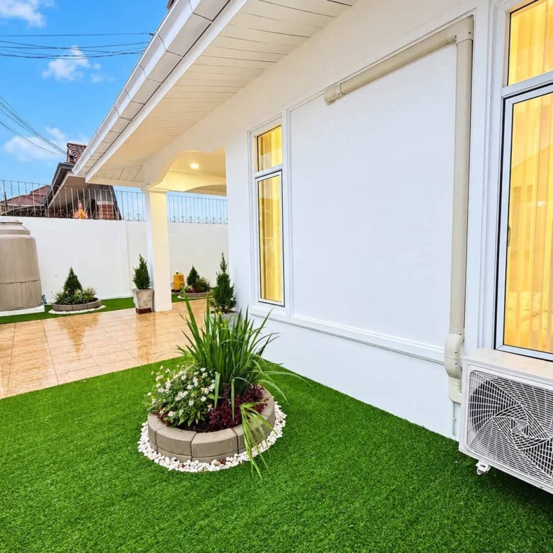 На продажу: одноэтажный отдельно стоящий дом в поселке Chokchai Home Garden 4