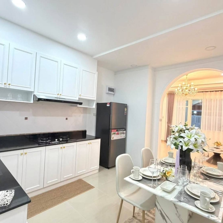 На продажу: одноэтажный отдельно стоящий дом в поселке Chokchai Home Garden 4