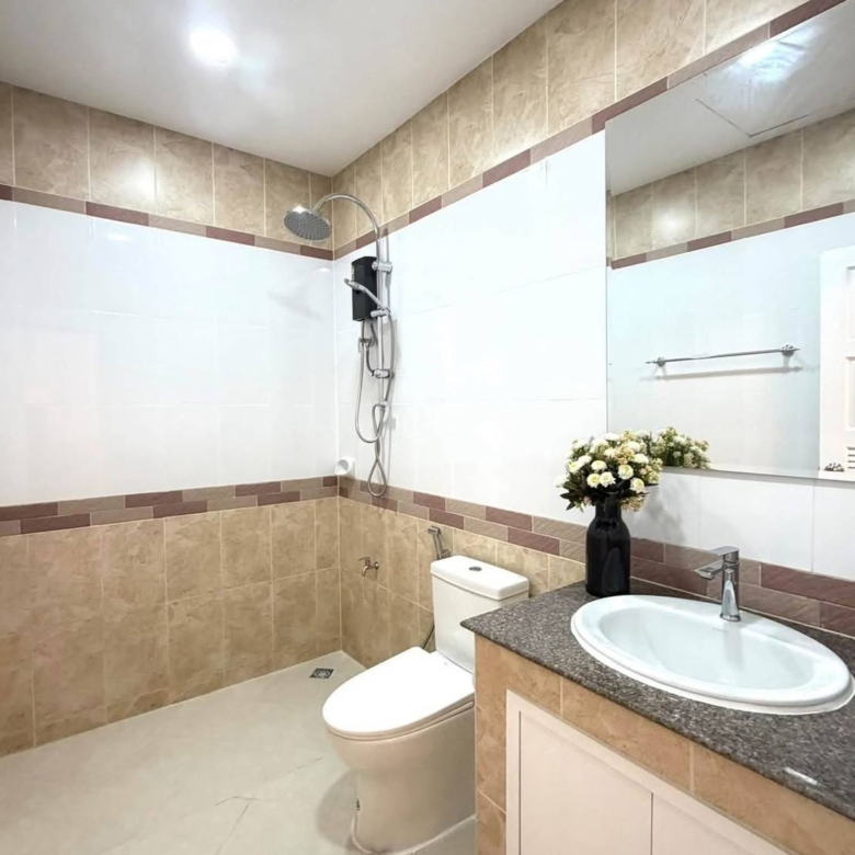 На продажу: одноэтажный отдельно стоящий дом в поселке Chokchai Home Garden 4