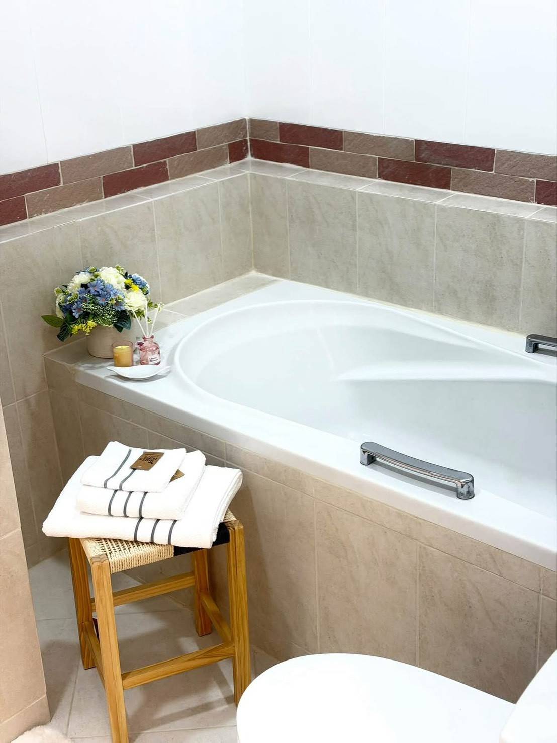 На продажу: одноэтажный отдельно стоящий дом в поселке Chokchai Home Garden 4