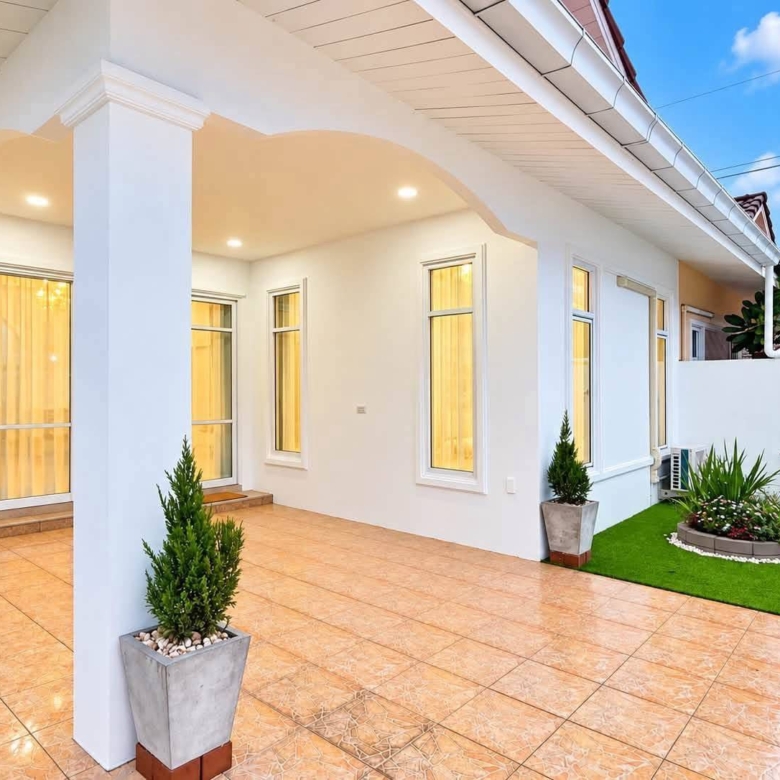 На продажу: одноэтажный отдельно стоящий дом в поселке Chokchai Home Garden 4