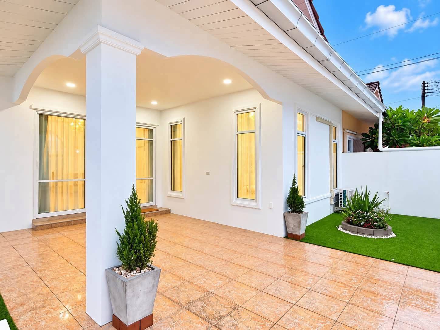 На продажу: одноэтажный отдельно стоящий дом в поселке Chokchai Home Garden 4