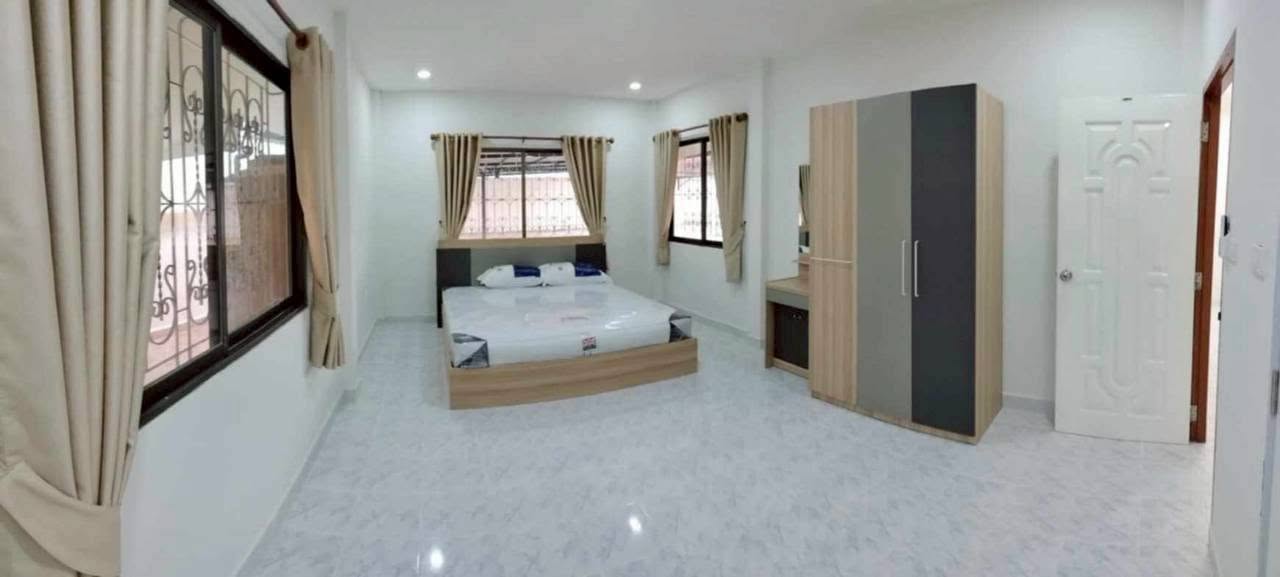 全新翻新住宅与办公室｜5卧4卫｜110平方哇｜Wanthana Village