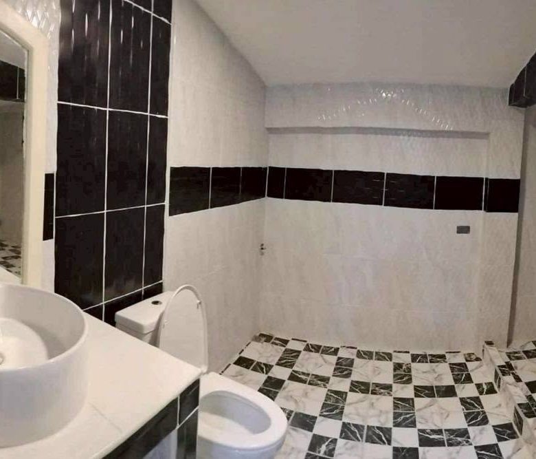 全新翻新住宅与办公室｜5卧4卫｜110平方哇｜Wanthana Village