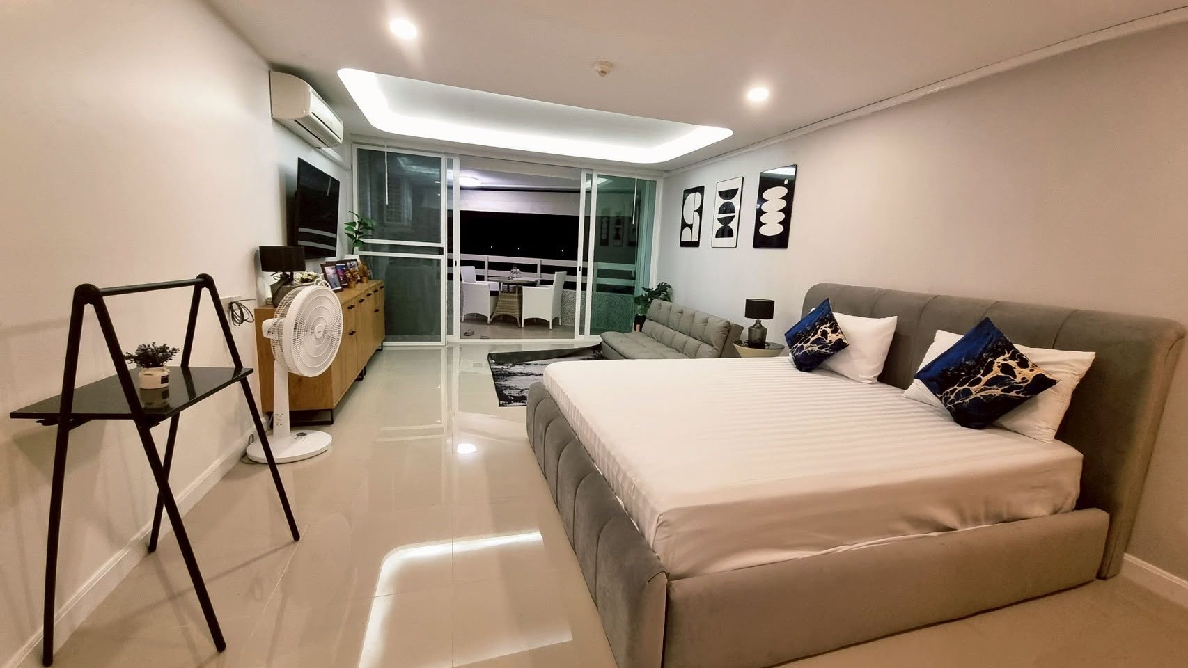 Beautiful Studio Condo 48 SQM. @ Jomtien Plaza Condotel
