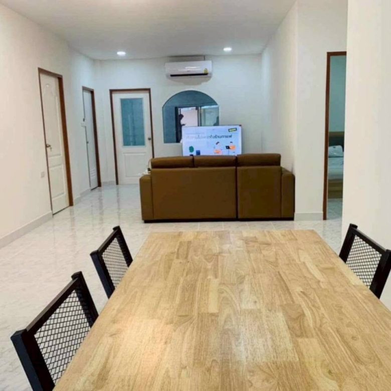 全新翻新住宅与办公室｜5卧4卫｜110平方哇｜Wanthana Village