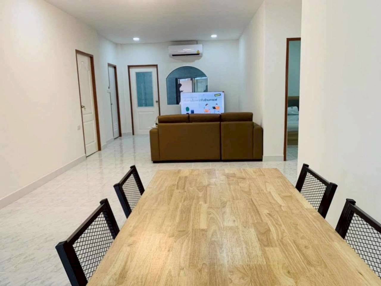 全新翻新住宅与办公室｜5卧4卫｜110平方哇｜Wanthana Village