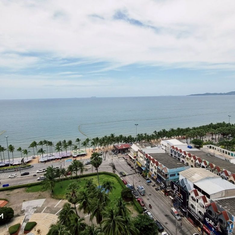 Beautiful Studio Condo 48 SQM. @ Jomtien Plaza Condotel