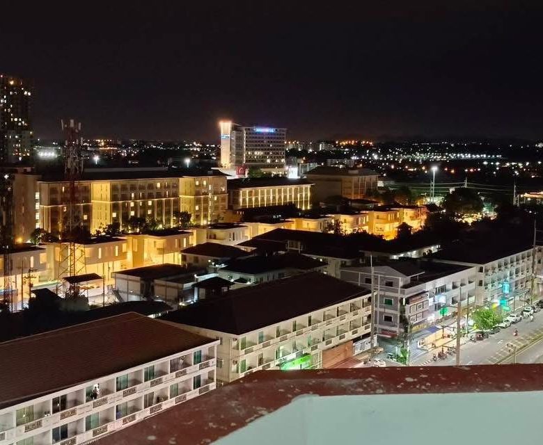Luxury Style Decoration Condo 3 Bed, 2 Bath 156 SQM. @ Thepprasit Housing Authority