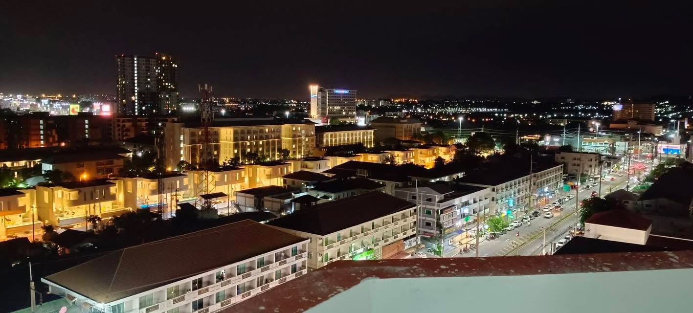 Luxury Style Decoration Condo 3 Bed, 2 Bath 156 SQM. @ Thepprasit Housing Authority