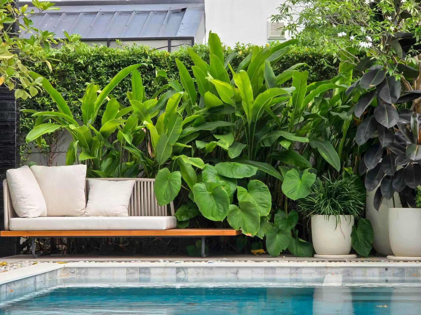 Luxury Pool Villa 4 Bed, 5 Bath 87.8 SQW. @ Luxury Vista Villas