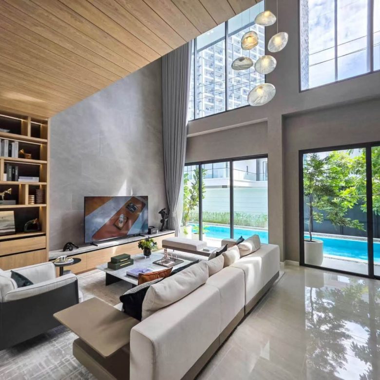 Luxury Pool Villa 4 Bed, 5 Bath 87.8 SQW. @ Luxury Vista Villas