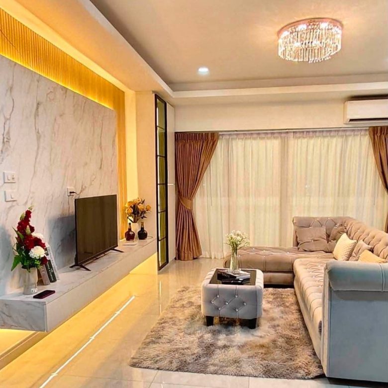 Luxury Style Decoration Condo 3 Bed, 2 Bath 156 SQM. @ Thepprasit Housing Authority