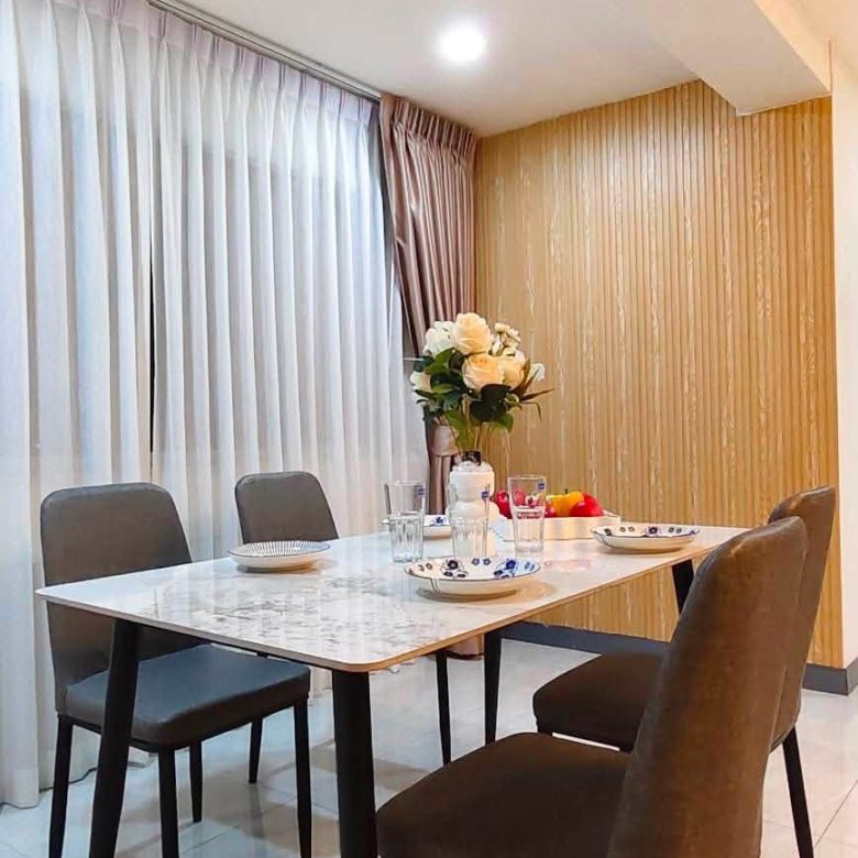 Luxury Style Decoration Condo 3 Bed, 2 Bath 156 SQM. @ Thepprasit Housing Authority