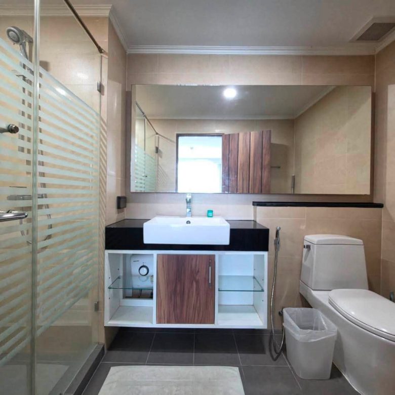 Nice & Peaceful Condo 2 Bed, 2 Bath 62.92 SQM. @ Dusit Grand Park 1