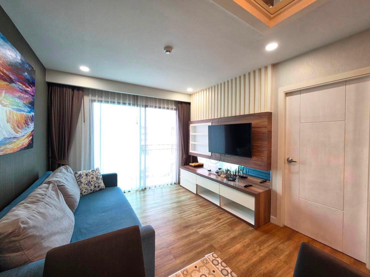 Nice & Peaceful Condo 2 Bed, 2 Bath 62.92 SQM. @ Dusit Grand Park 1