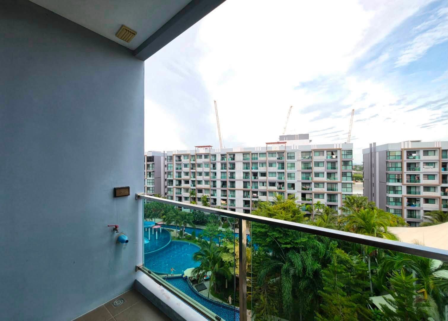 Nice & Peaceful Condo 2 Bed, 2 Bath 62.92 SQM. @ Dusit Grand Park 1