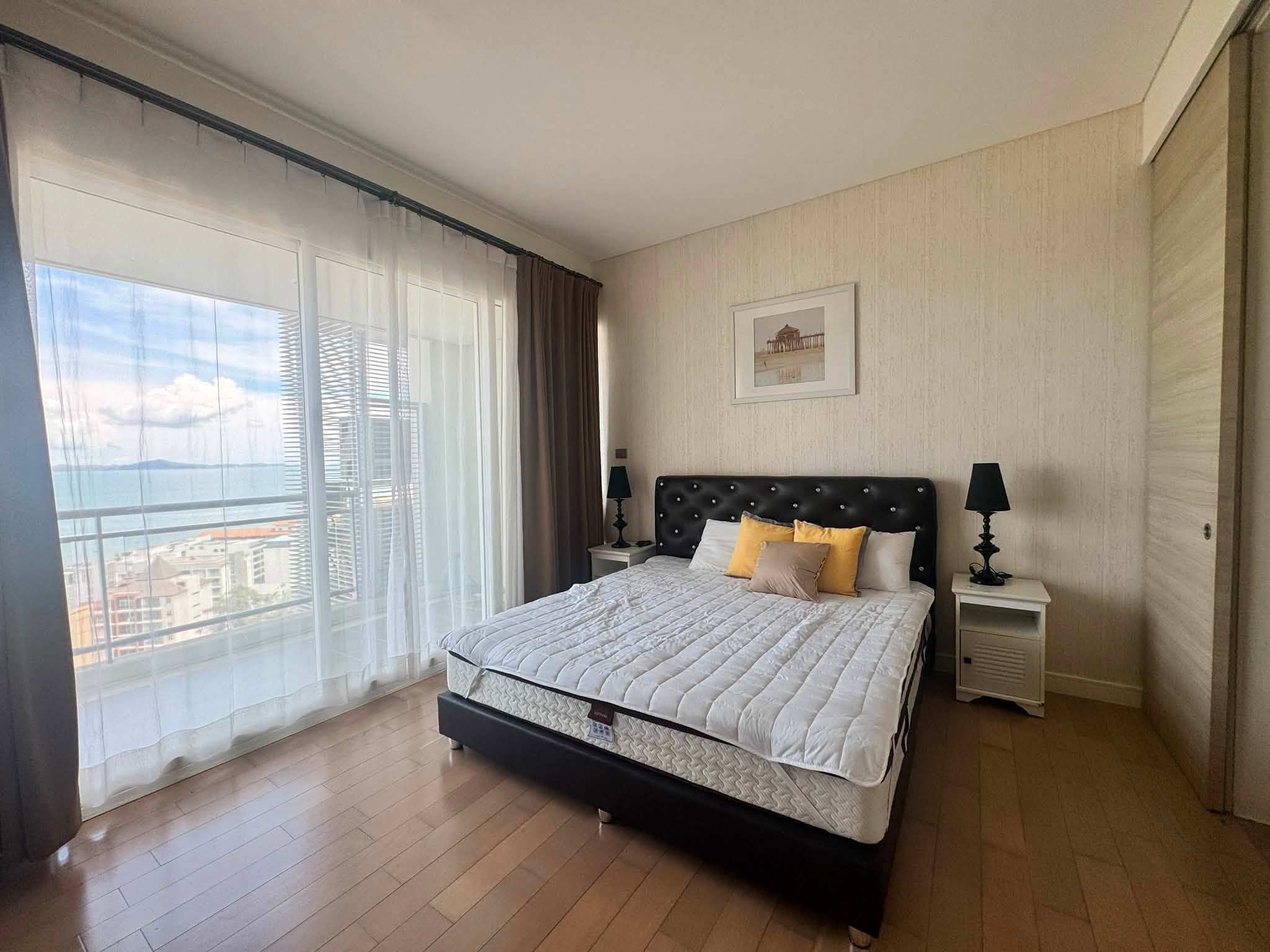 Prime location Condo 1 Bed, 1 Bath 60 SQM. @ Reflection Jomtien Condo