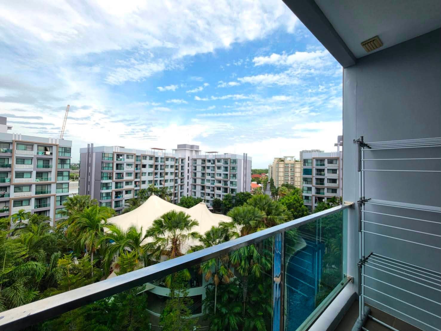Nice & Peaceful Condo 2 Bed, 2 Bath 62.92 SQM. @ Dusit Grand Park 1