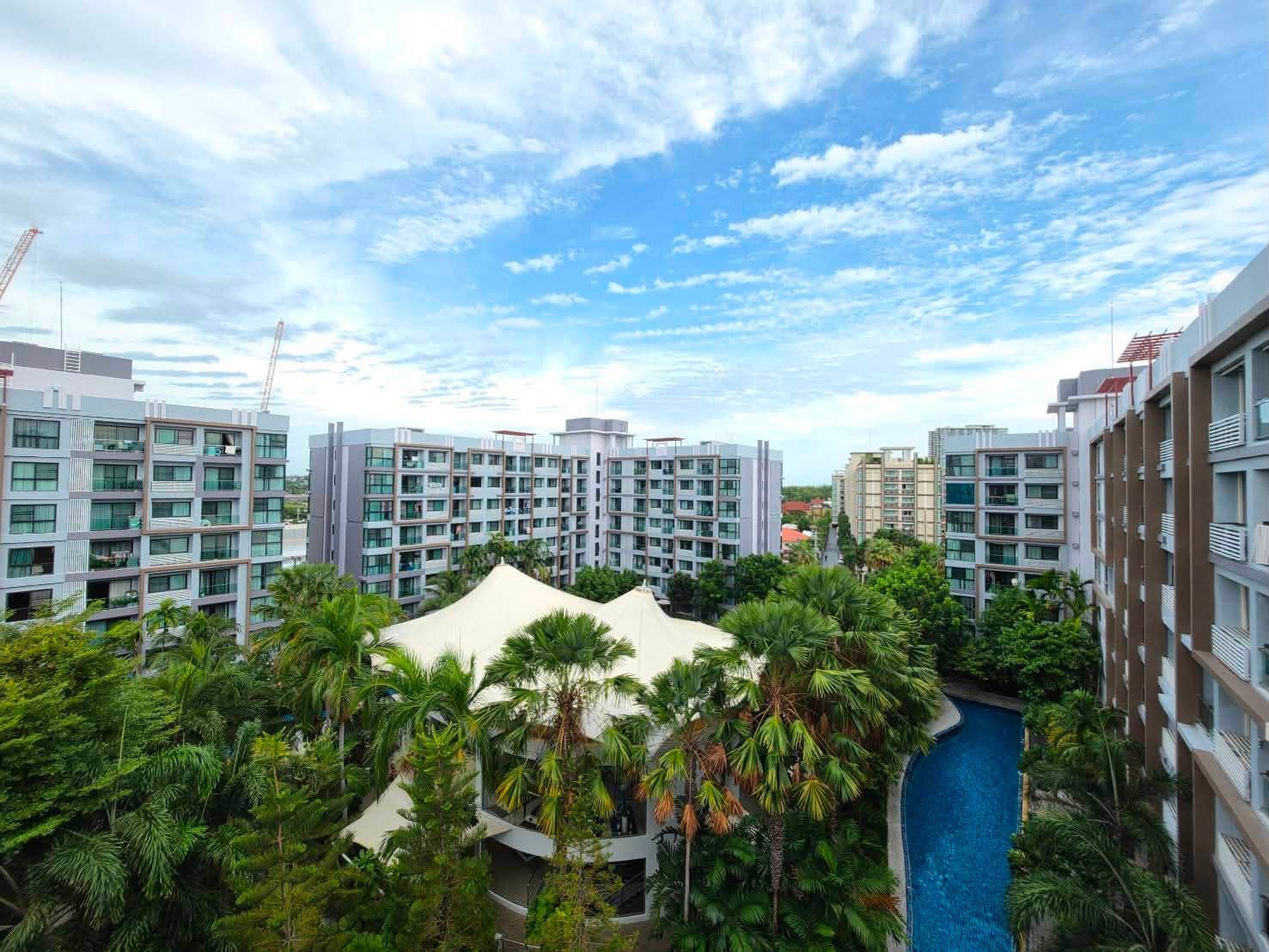 Nice & Peaceful Condo 2 Bed, 2 Bath 62.92 SQM. @ Dusit Grand Park 1