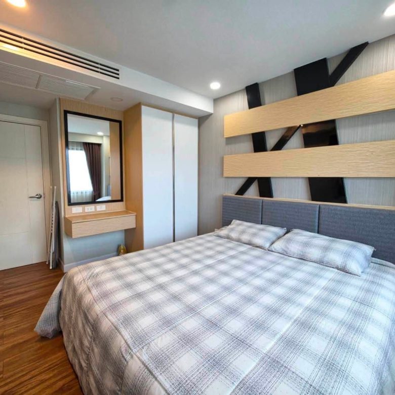Nice & Peaceful Condo 2 Bed, 2 Bath 62.92 SQM. @ Dusit Grand Park 1