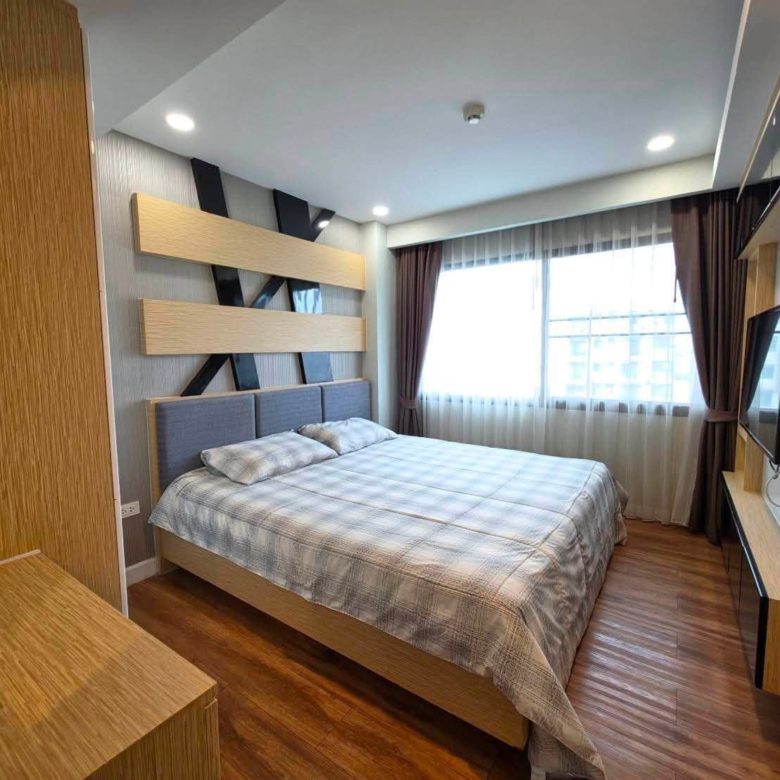 Nice & Peaceful Condo 2 Bed, 2 Bath 62.92 SQM. @ Dusit Grand Park 1