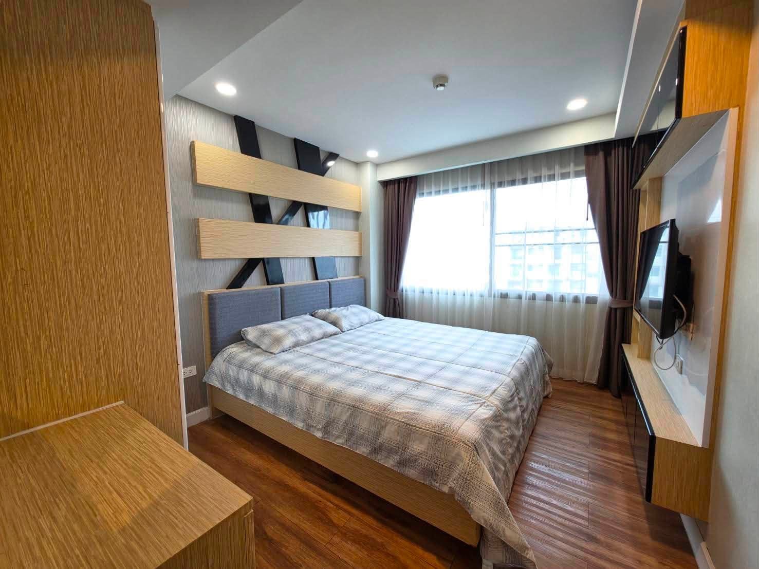 Nice & Peaceful Condo 2 Bed, 2 Bath 62.92 SQM. @ Dusit Grand Park 1