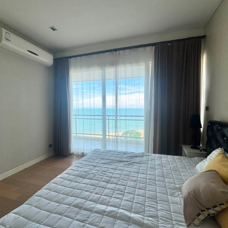 Prime location Condo 1 Bed, 1 Bath 60 SQM. @ Reflection Jomtien Condo