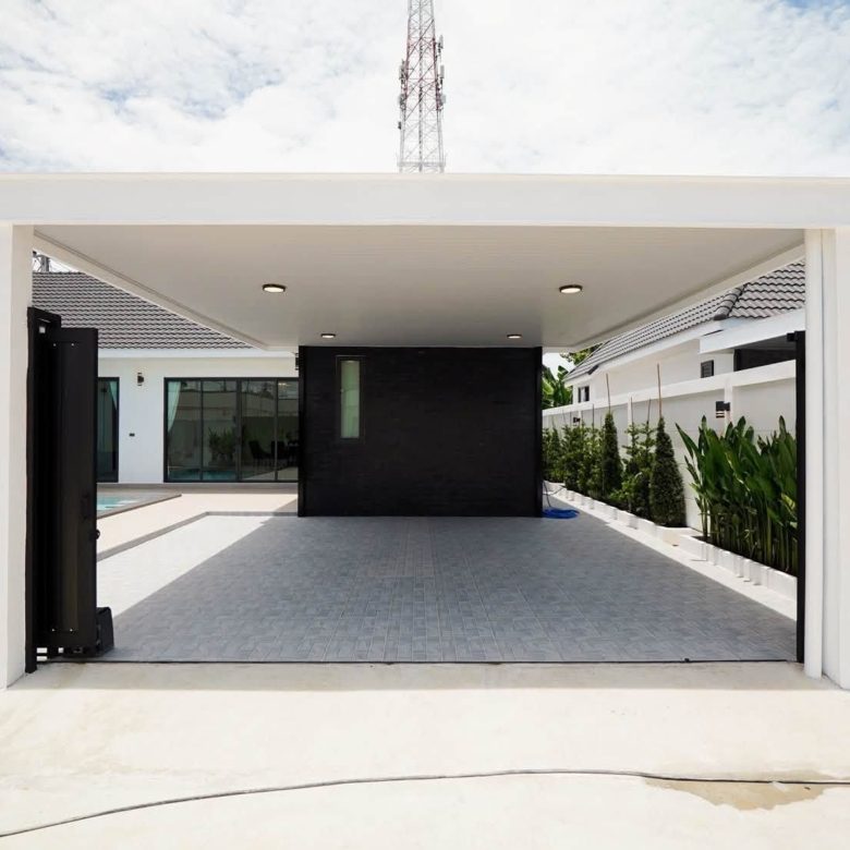 Detached Pool Villa 3 Bed, 4 Bath 100 SQW.@ Huay Yai