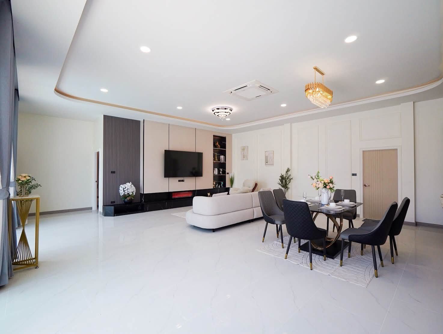 Detached Pool Villa 3 Bed, 4 Bath 100 SQW.@ Huay Yai