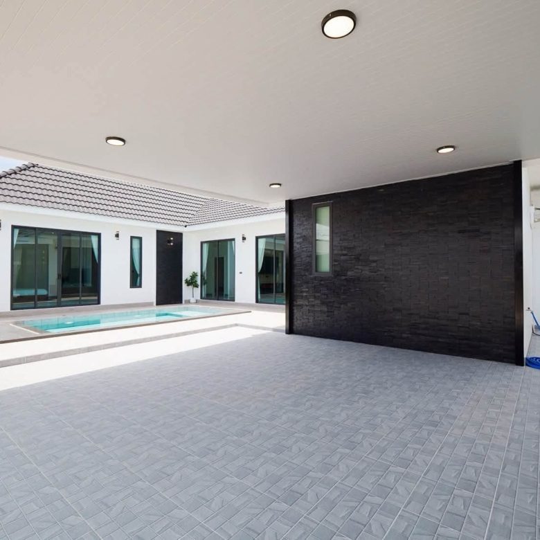 Detached Pool Villa 3 Bed, 4 Bath 100 SQW.@ Huay Yai