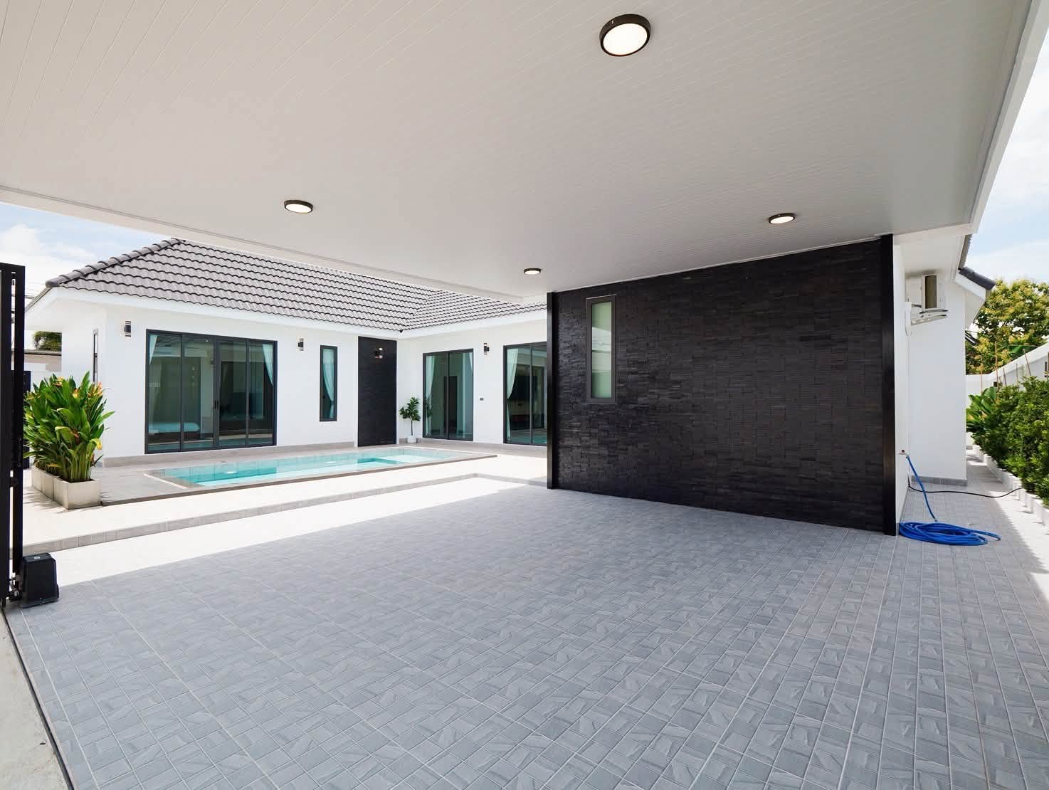 Detached Pool Villa 3 Bed, 4 Bath 100 SQW.@ Huay Yai