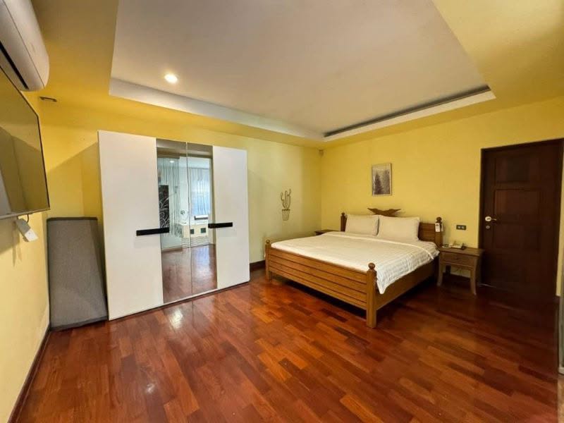 Private Pool Villa 209 SQW. @ Siam Soi
