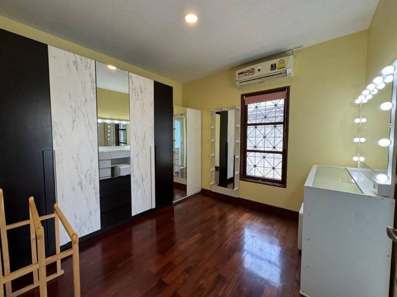 Private Pool Villa 209 SQW. @ Siam Soi