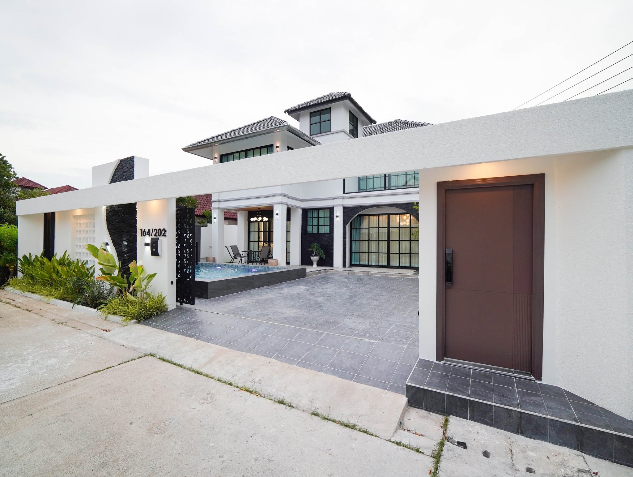  For Sale: Large 2-story detached house  @Soi Siam Country Club