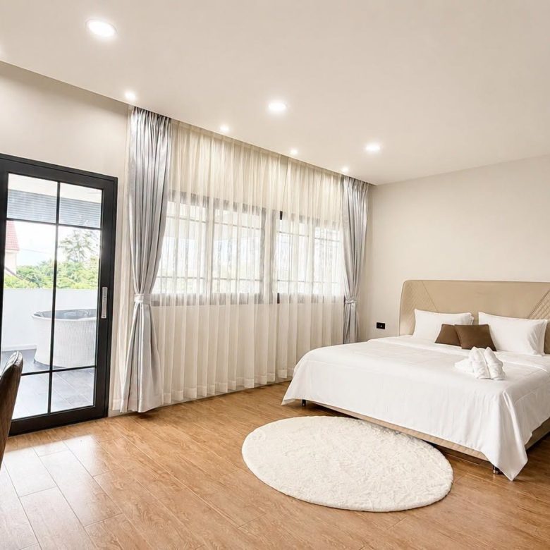 Spacious 2-Story Detached Pool Villa 5 Bed, 6 Bath 177.4 SQW. @ Pattaya Park Hill Village (Nong Yai 2)