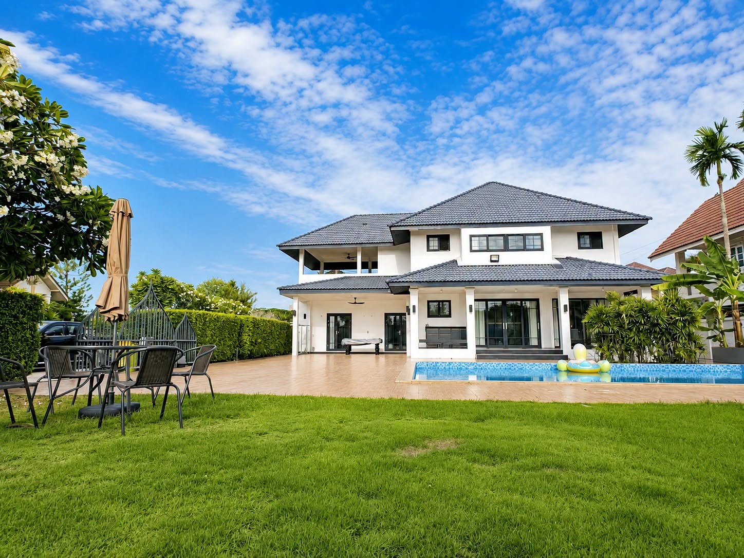 Spacious 2-Story Detached Pool Villa 5 Bed, 6 Bath 177.4 SQW. @ Pattaya Park Hill Village (Nong Yai 2)